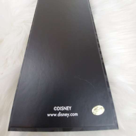 NWOT Disney Minnie mouse changeable banded watch - Picture 8 of 8